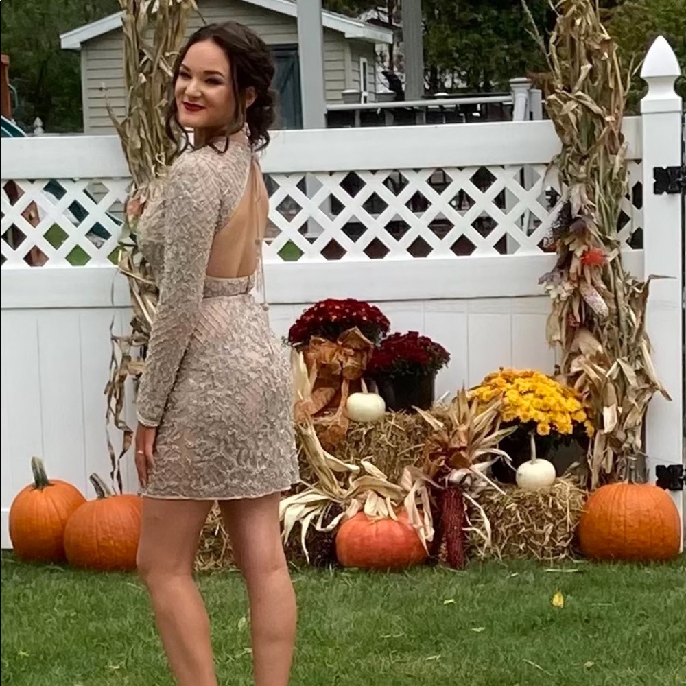Sherri Hill 50290 color nude size 2. - Picture 3 of 5